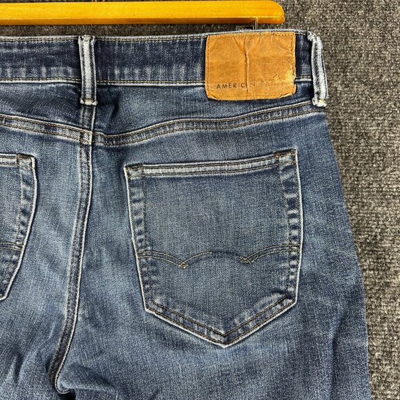American Eagle Jeans Mens 32 Original Straight Cotton Stretch Pockets Frayed Hem - Picture 10 of 11